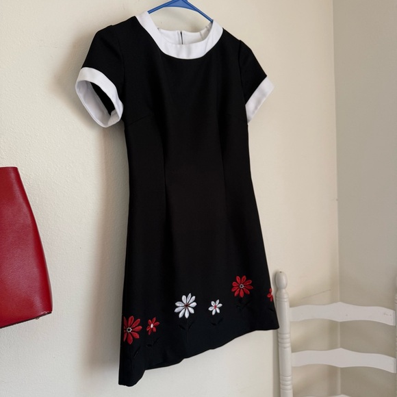 Vintage Black Mini Dress with White Trim and Red Floral Accents - Picture 4 of 6